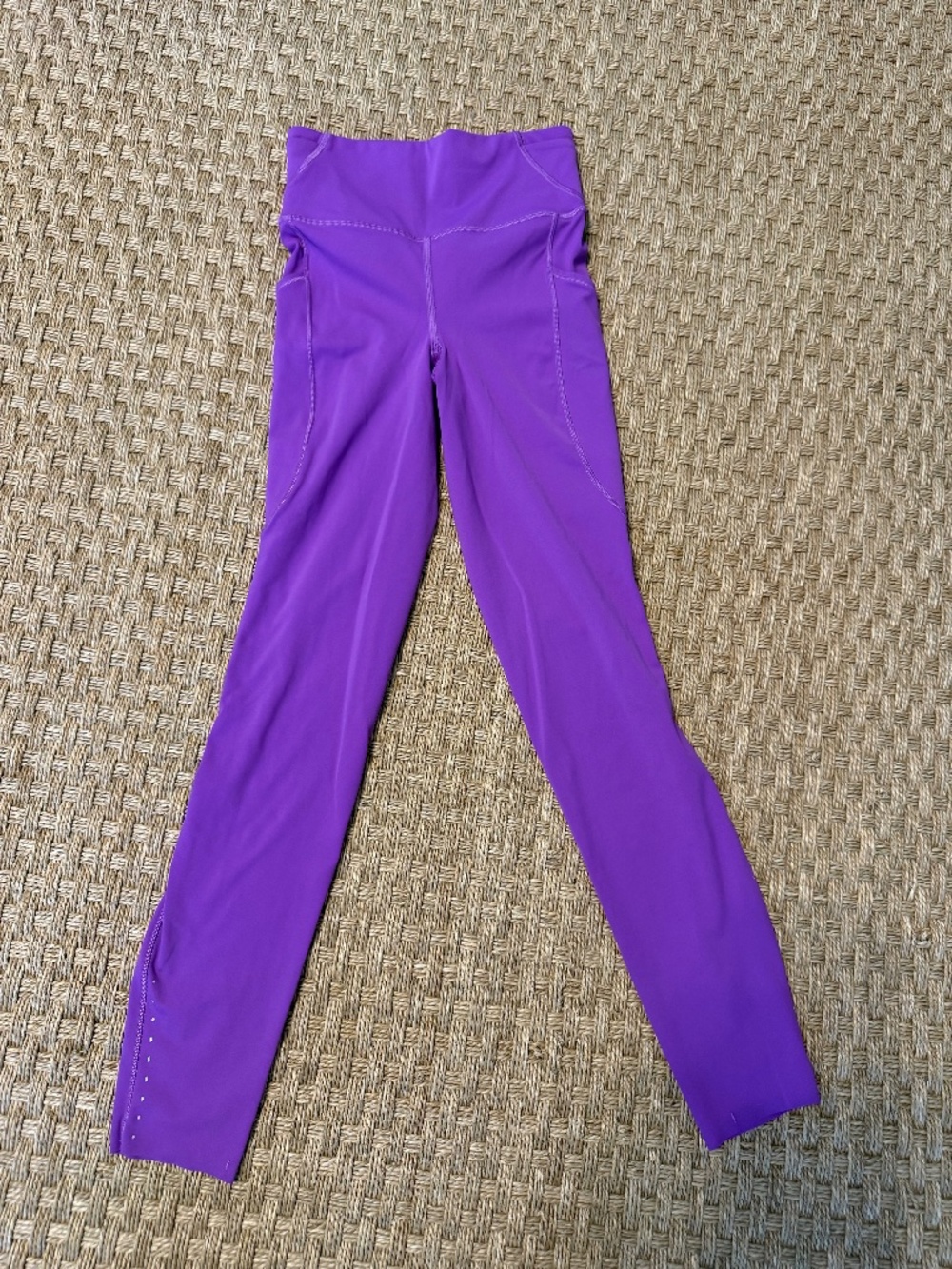EUC Lululemon cropped leggings